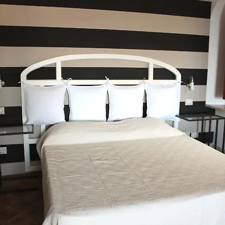 Bed & Breakfast Casa La Via Del Mare 3*